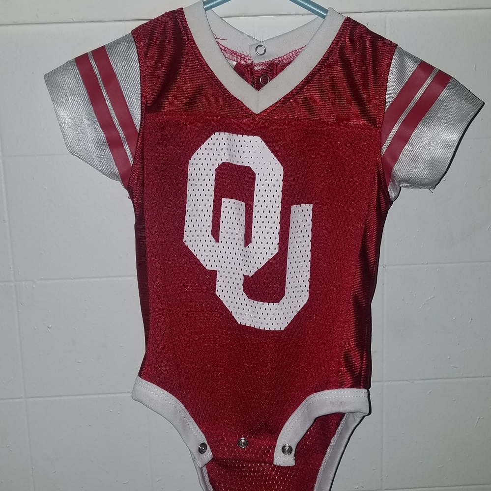6-9 month Oklahoma Sooners onesie